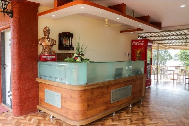 Reception desk