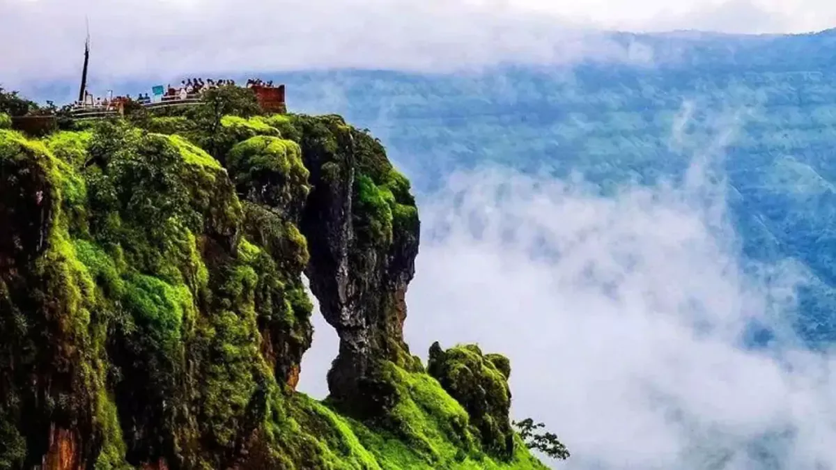 Mahabaleshwar near Tapola