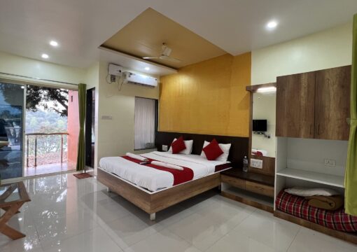 AC Superior Super Deluxe With Bathtub