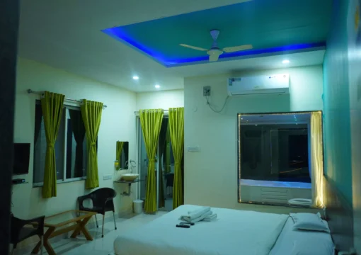 AC Superior Super Deluxe With Bathtub