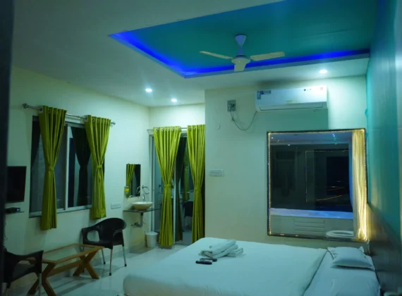 AC Superior Super Deluxe With Bathtub